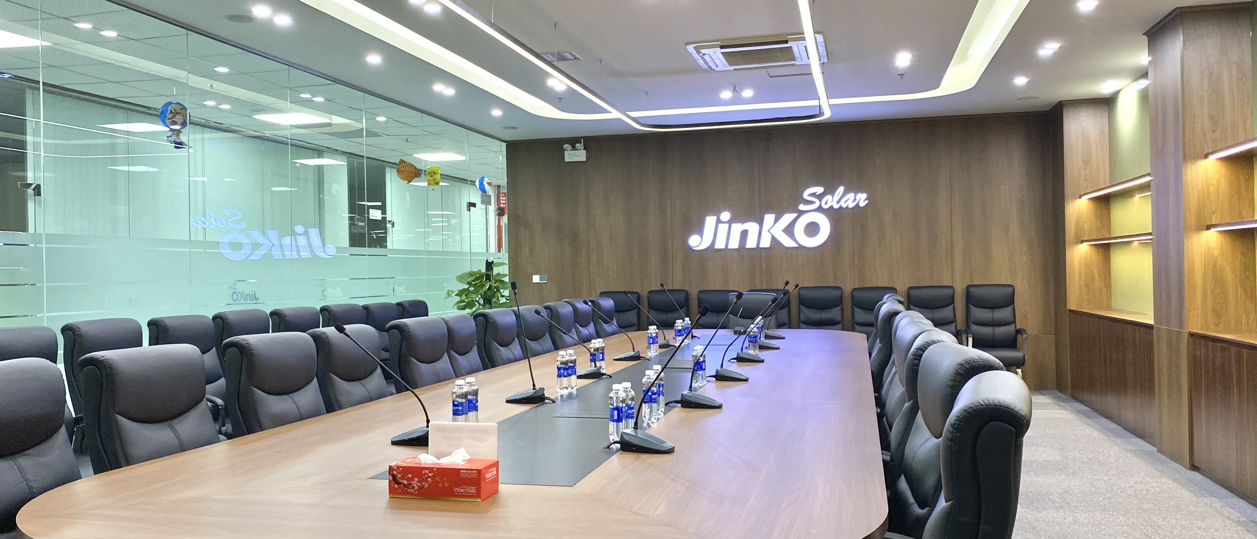 Thi công thiết kế nội thất văn phòng khu công nghiệp